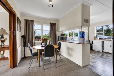 Photo of property in 6 Pembroke Street, Westown, New Plymouth, 4310