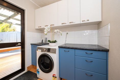 Photo of property in 13 Gilmour Place, Taradale, Napier, 4112