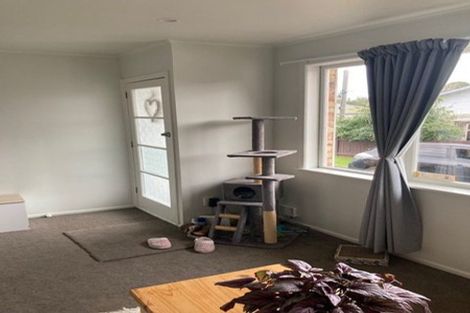 Photo of property in 2/3a Huapai Street, Onehunga, Auckland, 1061