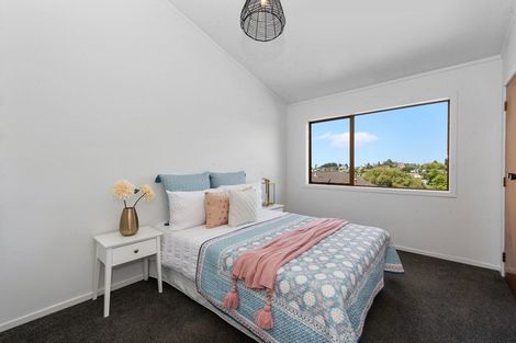 Photo of property in 11 Kenilworth Place, Dinsdale, Hamilton, 3204