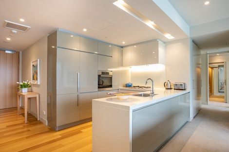 Photo of property in Clyde Quay Wharf, 2a/6 Clyde Quay Wharf, Te Aro, Wellington, 6011