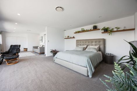 Photo of property in 5a Clifton Road, Browns Bay, Auckland, 0630