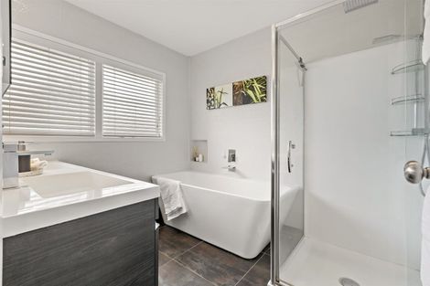 Photo of property in 9 Roysfield Lane, Sunnyhills, Auckland, 2010