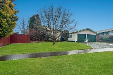 Photo of property in 17 Epping Place, Richmond Heights, Taupo, 3330
