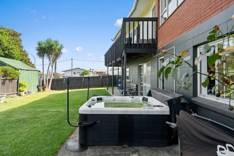 Photo of property in 15 Burgess Street, Te Aroha, 3320