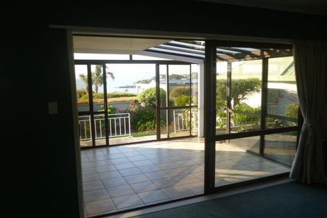Photo of property in 2/3 Te Akau Crescent, Bucklands Beach, Auckland, 2012