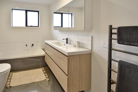 Photo of property in 9 Canal Place, Twizel, 7901