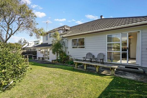 Photo of property in 40 Rauparaha Street, Waikanae Beach, Waikanae, 5036