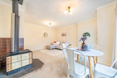 Photo of property in 1/59 Gemstone Drive, Birchville, Upper Hutt, 5018