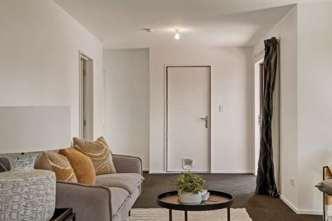 Photo of property in 2/65 Kuaka Crescent, Bromley, Christchurch, 8062