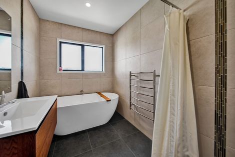 Photo of property in 18 Fantham Street, Hawera, 4610