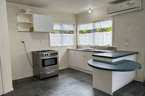 Photo of property in 5 Knights Drive, Hillpark, Auckland, 2102