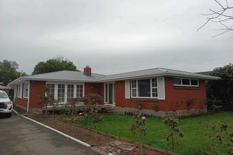 Photo of property in 8 Ambleside Drive, Burnside, Christchurch, 8053