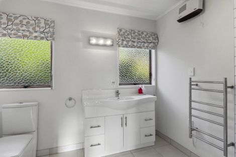 Photo of property in 2a Tudor Court, Paraparaumu Beach, Paraparaumu, 5032