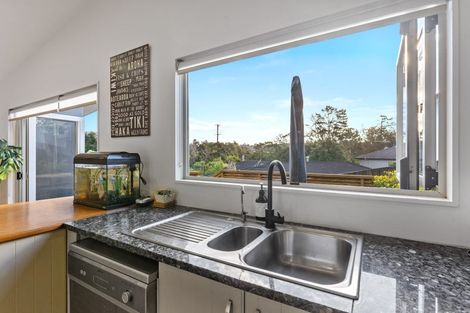 Photo of property in 20 Admirals Court Drive, Greenhithe, Auckland, 0632