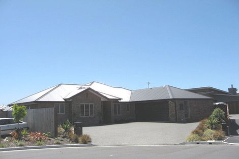 Photo of property in 5 Whio Close, Parklands, Christchurch, 8083