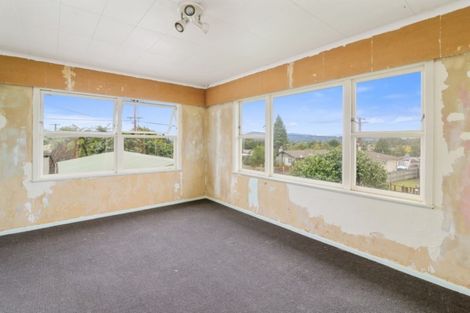 Photo of property in 2 Spencer Street, Western Heights, Rotorua, 3015