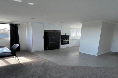 Photo of property in 21 Frederick Reece Drive, The Gardens, Auckland, 2105