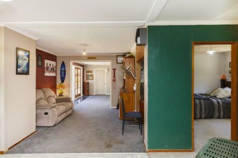 Photo of property in 281 Hoihere Road, Tiakitahuna, Palmerston North, 4477