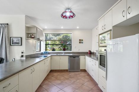 Photo of property in 5 Roman Close, Silverstream, Upper Hutt, 5019