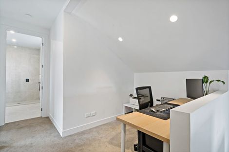 Photo of property in 21 Oscar Road, Greenhithe, Auckland, 0632