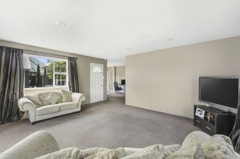 Photo of property in 106 Regency Crescent, Redwood, Christchurch, 8051