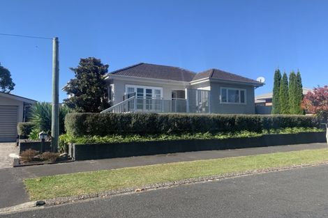 Photo of property in 2 Ranui Street, Dinsdale, Hamilton, 3204