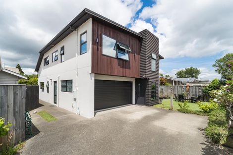 Photo of property in 22 Colombo Street, Hokowhitu, Palmerston North, 4410