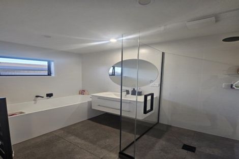 Photo of property in 34 Ti Nana Crescent, Henderson, Auckland, 0610