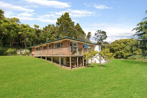 Photo of property in 764 West Coast Road, Oratia, Auckland, 0604