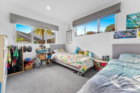 Photo of property in 20 Admirals Court Drive, Greenhithe, Auckland, 0632