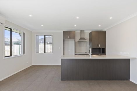 Photo of property in 19 Batty Street, Papamoa Beach, Papamoa, 3118