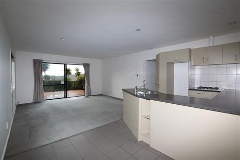 Photo of property in 2/23 Heathglen Place, Bayview, Auckland, 0629