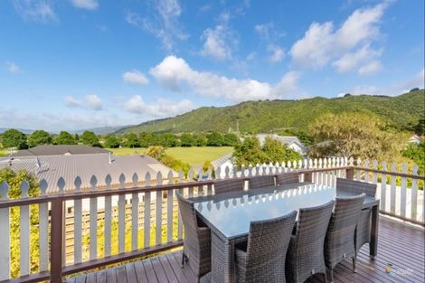 Photo of property in 33b Roband Crescent, Brown Owl, Upper Hutt, 5018