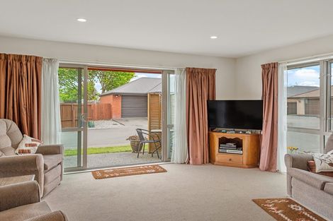 Photo of property in 18 Woodham Courts, Linwood, Christchurch, 8062