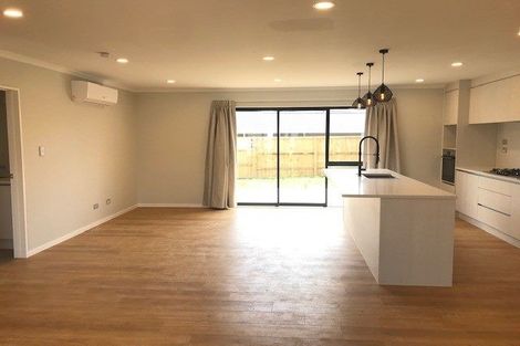 Photo of property in 74 Twin Parks Rise, Papakura, 2110