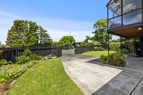 Photo of property in 2/54 Luton Avenue, Sunnyhills, Auckland, 2010