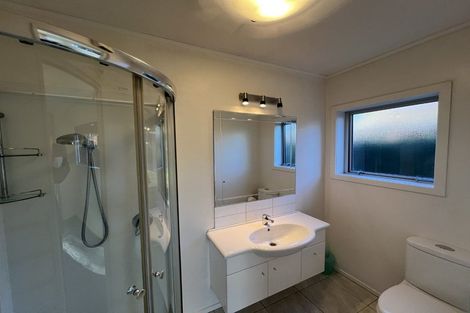 Photo of property in 11 Camberwell Place, Avonhead, Christchurch, 8042