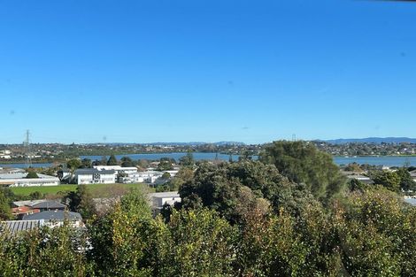 Photo of property in 35 Miramar Place, Pakuranga, Auckland, 2010