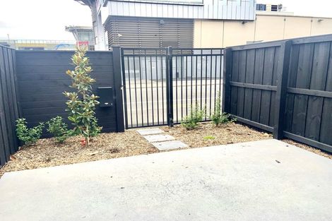 Photo of property in 2/8 New Brighton Road, Shirley, Christchurch, 8061