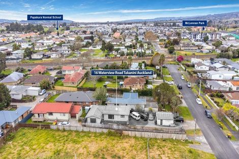 Photo of property in 16 Waterview Road West, Stanley Point, Takanini, 0624