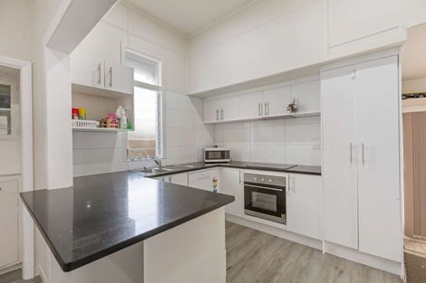 Photo of property in 15 Princes Street, Pukekohe, 2120