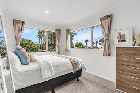 Photo of property in 5 Moravale Lane, Flat Bush, Auckland, 2016