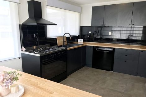 Photo of property in 75a Hampden Street, Picton, 7220