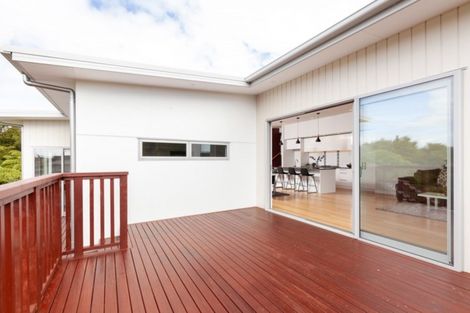 Photo of property in 2 Fern Lane, Whalers Gate, New Plymouth, 4310