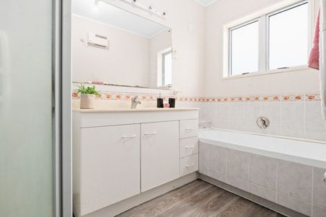 Photo of property in 9 Chestnut Place, Pukete, Hamilton, 3200