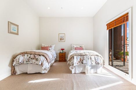 Photo of property in 3/36 Victoria Road, Devonport, Auckland, 0624