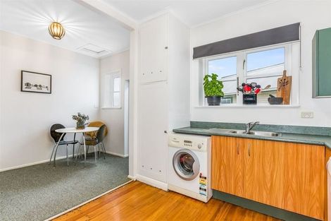 Photo of property in 4 Rodney Street, Northland, Wellington, 6012