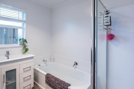 Photo of property in 74 Gray Avenue, Paraparaumu Beach, Paraparaumu, 5032