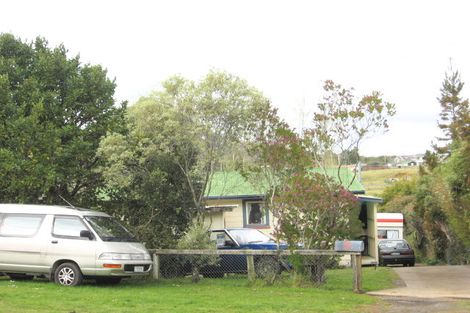 Photo of property in 9 Ocean Beach Road, Tairua, 3508